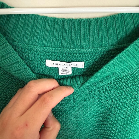 American Eagle V-Neck Cropped Knit Sweater Sz M St. Patrick’s Green Preppy - Picture 3 of 9